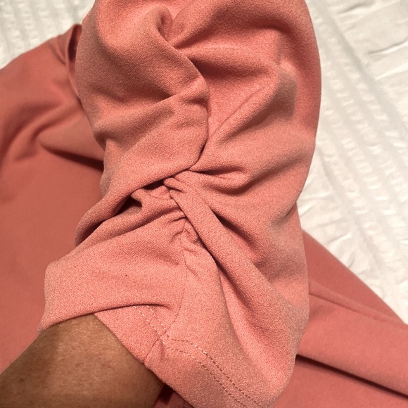 NWOT Love J Scrunched Sleeve Rose Colored Shirt | size M - Picture 2 of 5